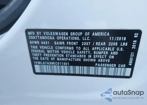 2019 Volkswagen Passat 2.0T Wolfsburg Edition z USA, uszkodzony, nr VIN 1VWLA7A39KC011301